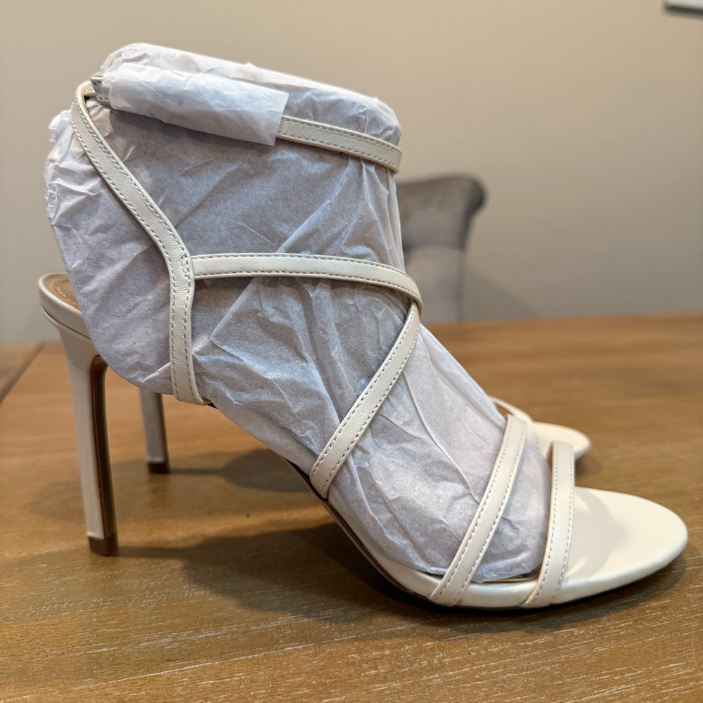NIB Sam Edelman Delanie Ivory Leather Strappy Stiletto Heels Sandal Sz 10 *FLAW* - Picture 2 of 11